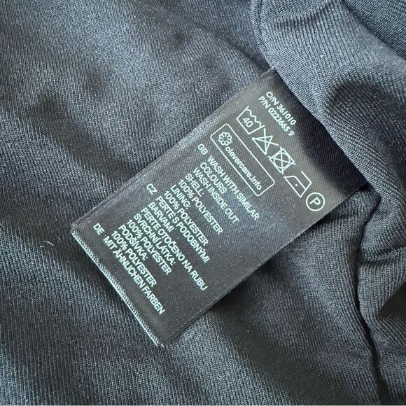 H&M Cropped Black Sparkly Jacket Cocktail Party Formal 3/4 Sleeves Sz 2 NWT - Picture 7 of 8